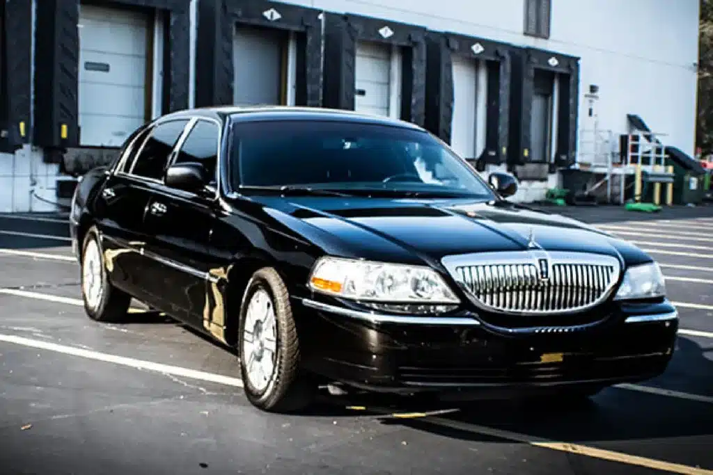 Experience the Tampa nightlife scene with our chauffeur service